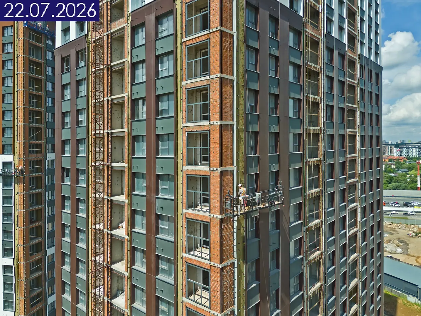 Ход строительства ЖК 1-й Саларьевский, июль 2026 — кадр 6 из 9