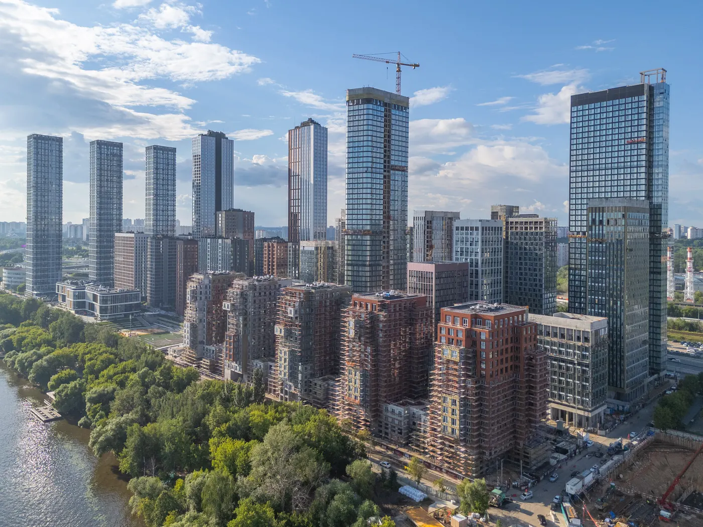 Ход строительства ЖК Сити Бэй (City Bay), июль 2026 — кадр 4 из 9