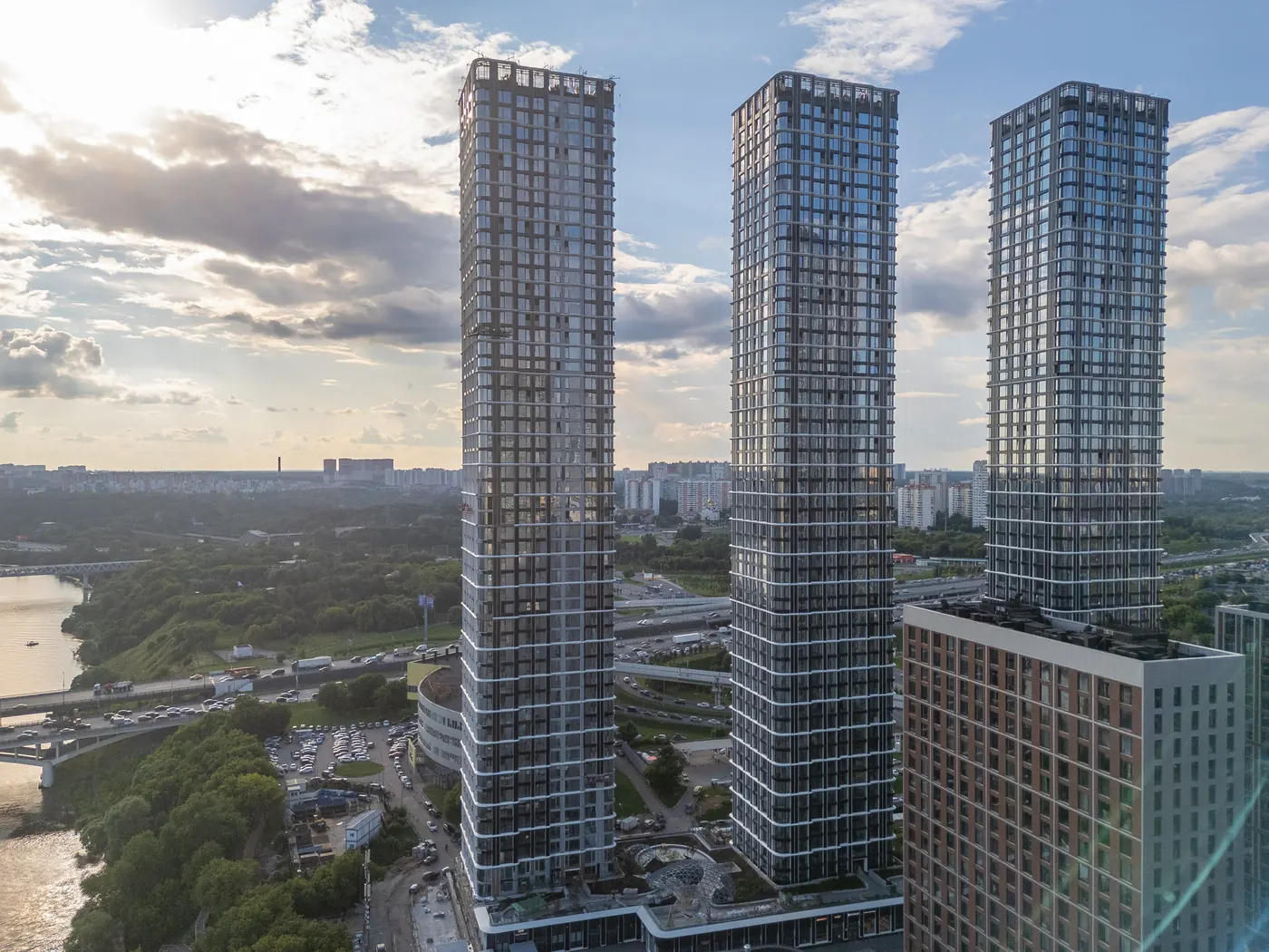 Ход строительства ЖК Сити Бэй (City Bay), июль 2026 — кадр 6 из 9