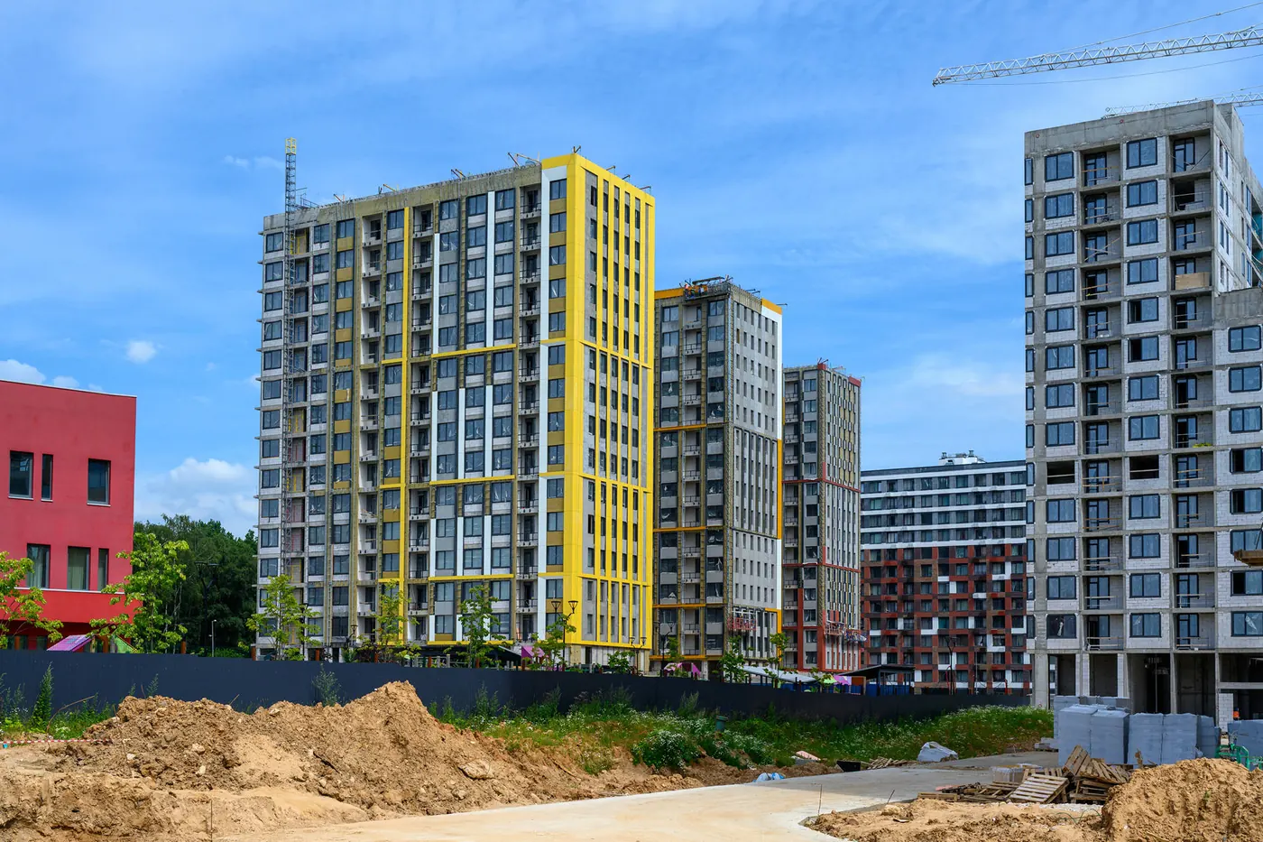 Ход строительства ЖК Левел Лесной (Level Лесной), июль 2026 — кадр 7 из 9